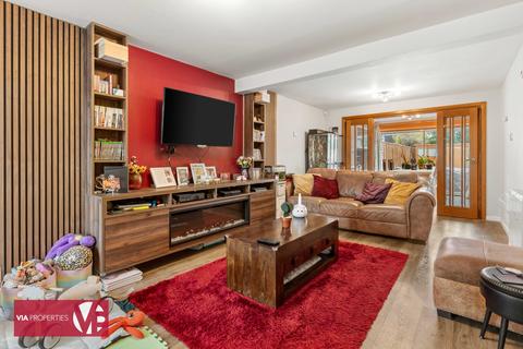 undefined, Lampits, Hoddesdon EN11