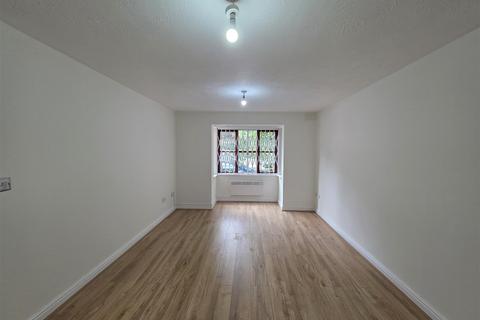 2 bedroom flat to rent, Hendon, London