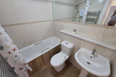 2 bedroom flat to rent, Hendon, London