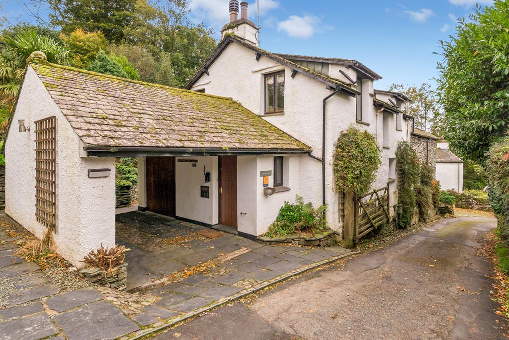 Seathwaite Cottage and Car Port