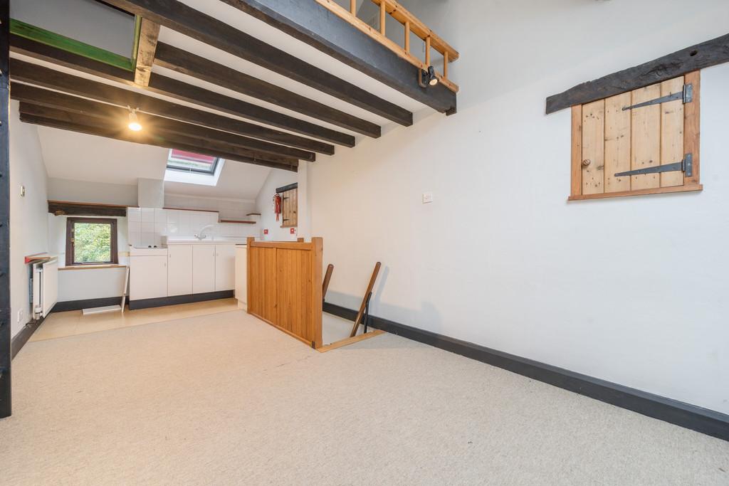 Bed/Sitting/Office with Mezzanine