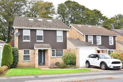 4 bedroom detached house for sale, Mill Gate, Harrogate
