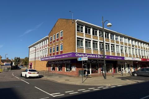 Office to rent, 50-52 The Broadway Crawley RH10 1HD