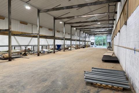 Warehouse to rent, Emms Ln Horsham RH13 0TR