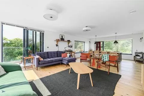 4 bedroom detached house for sale – pohled 3