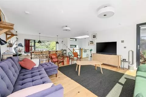 4 bedroom detached house for sale – pohled 4