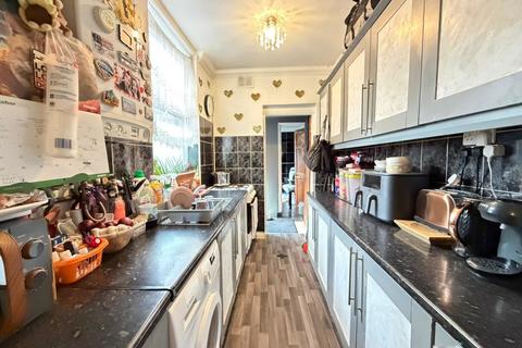 3 bedroom terraced house for sale, Woodville Road, Leicester, LE3