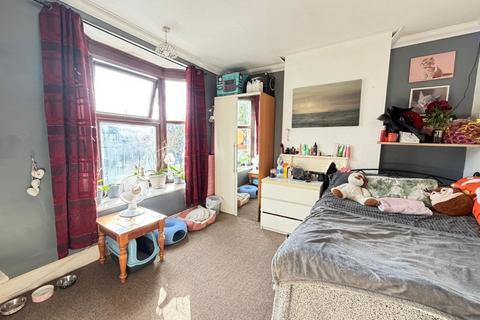 3 bedroom terraced house for sale, Woodville Road, Leicester, LE3