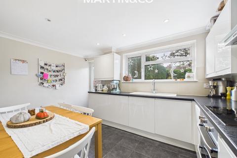 38 Agar Crescent, Bracknell, RG42 2BX