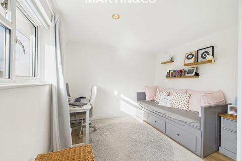 38 Agar Crescent, Bracknell, RG42 2BX