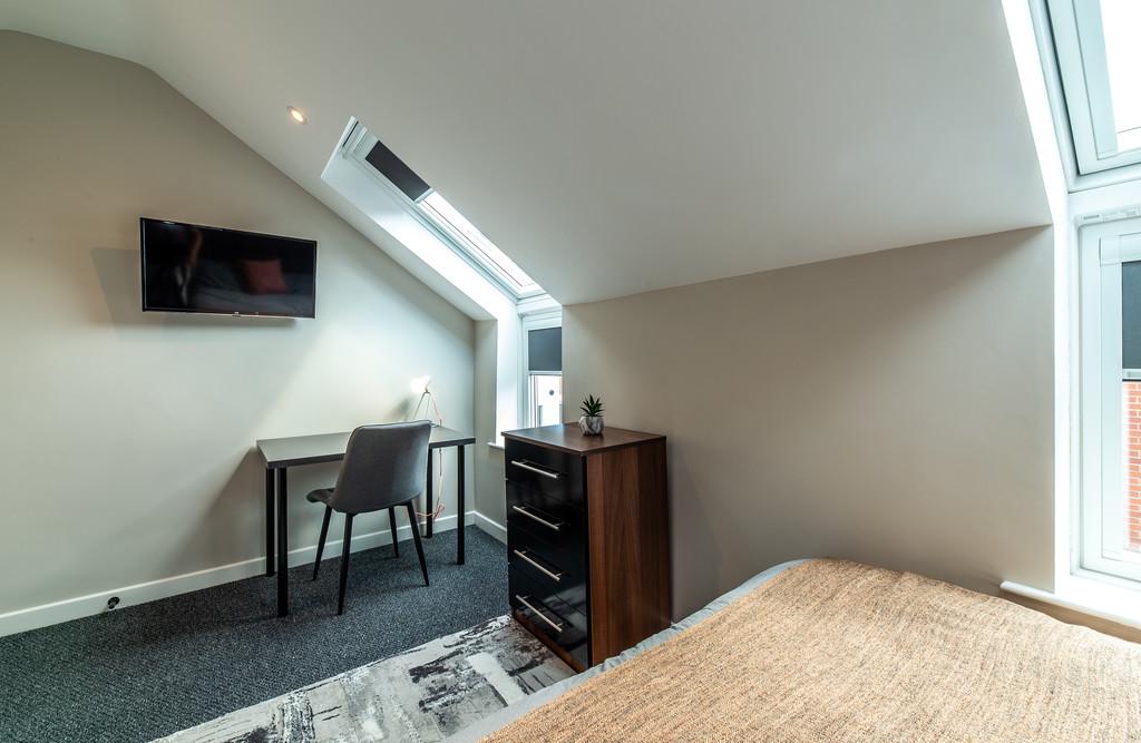 The Maze apt 8-007