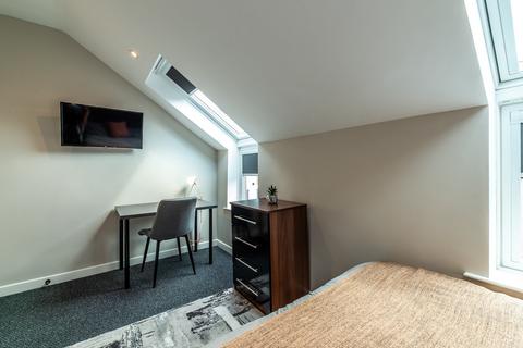 3 bedroom apartment to rent, The Maze, North Sherwood Street, Nottingham