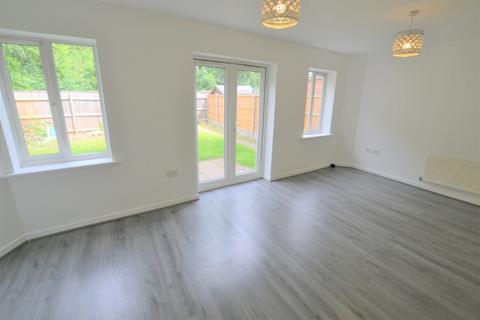 5 bedroom townhouse for sale, Larchmont Road, Leicester LE4