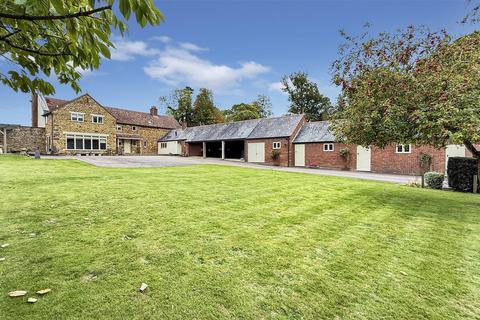 4 bedroom detached house to rent, Blacklocks Hill, Banbury