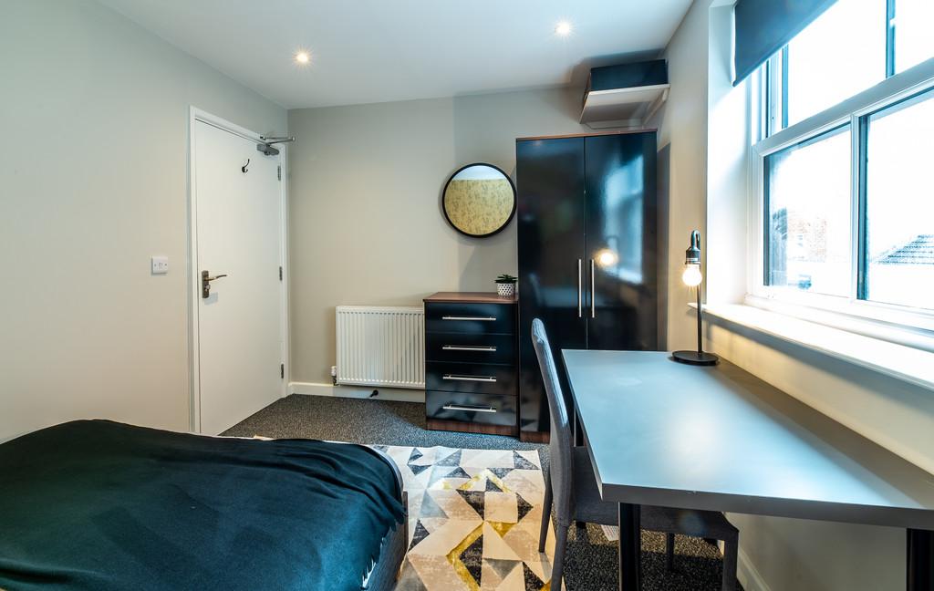 The Maze apt 5-006