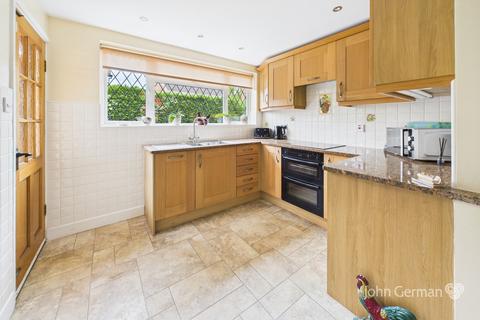 3 bedroom detached bungalow for sale, Springfield Close, Loughborough
