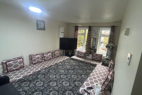 undefined, Springwell Road, Hounslow TW5