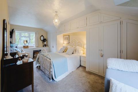 4 bedroom detached house for sale, Sevenfields, Highworth, Swindon, SN6 7NQ