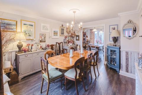 4 bedroom detached house for sale, Sevenfields, Highworth, Swindon, SN6 7NQ