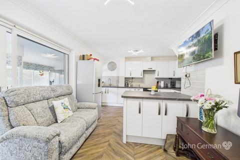 3 bedroom link detached house for sale, Collinson Road, Barton Under Needwood