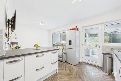 3 bedroom link detached house for sale, Collinson Road, Barton Under Needwood