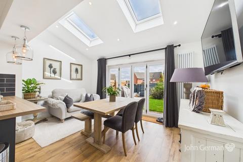 3 bedroom semi-detached house for sale, Rook Avenue, Burton-on-Trent