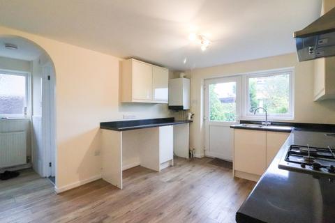 3 bedroom semi-detached house to rent, Wigford Road, Dosthill