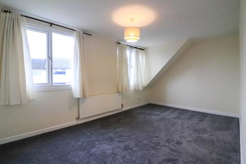 3 bedroom semi-detached house to rent, Wigford Road, Dosthill