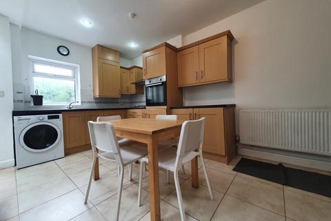 3 bedroom terraced house for sale, Inverness Place, CF24