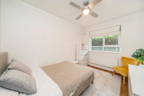 2 bedroom flat for sale, Wiltshire Close, London SW3