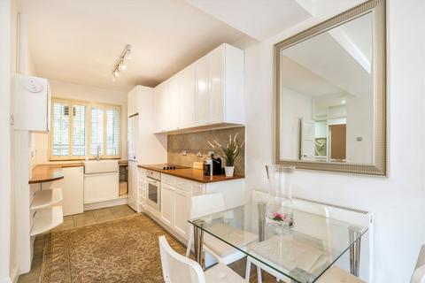 2 bedroom flat for sale, Wiltshire Close, London SW3