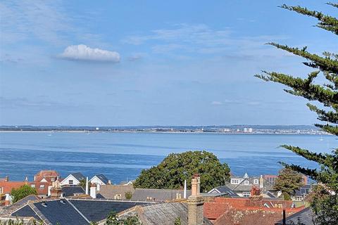 4 bedroom house for sale, Somerset Road, Seaview, PO34 5BQ