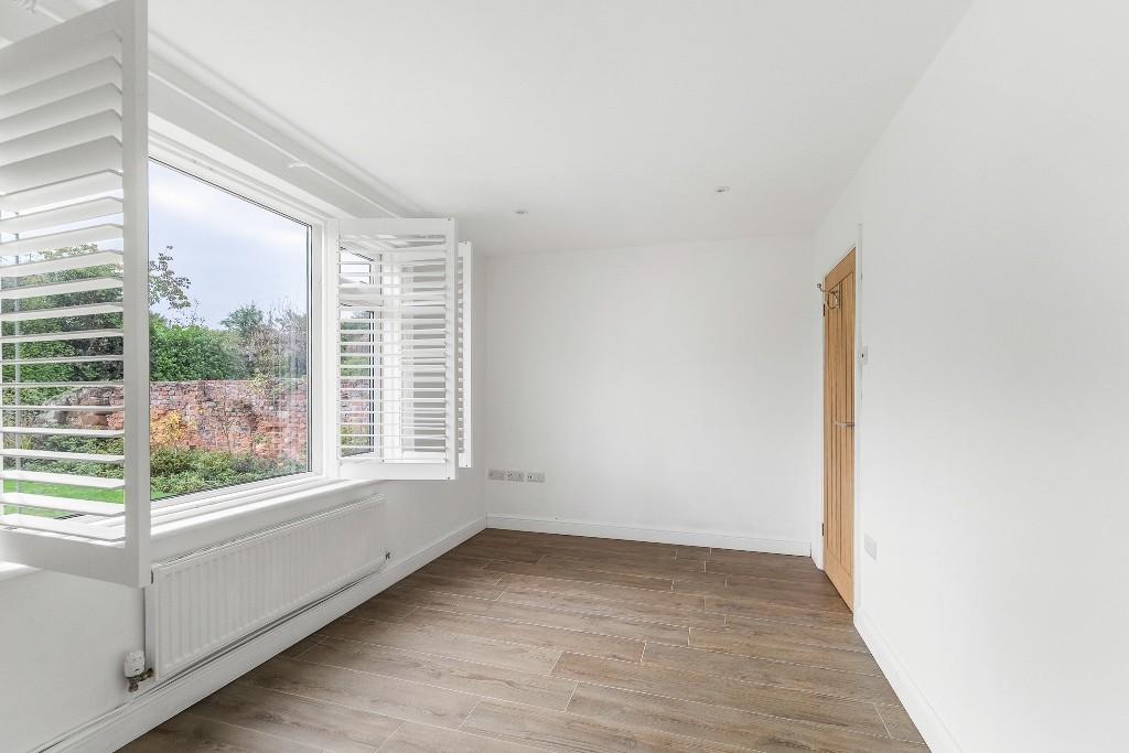 Dining/Bedroom 3