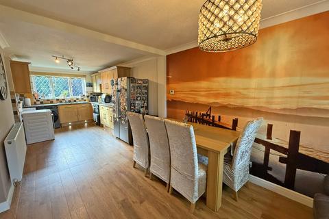 4 bedroom detached house for sale, Skiplam Close, Scarborough YO12