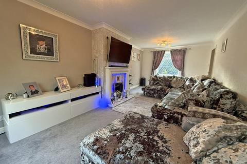 4 bedroom detached house for sale, Skiplam Close, Scarborough YO12