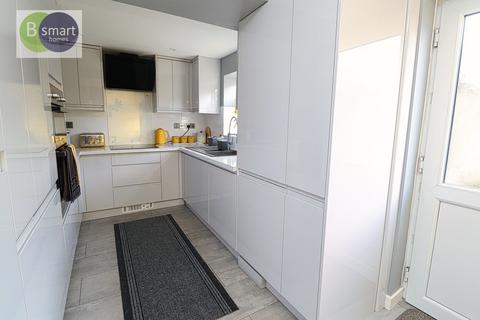 4 bedroom semi-detached house for sale, Muirfield Avenue, Mexborough S64