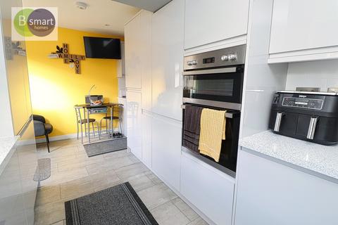 4 bedroom semi-detached house for sale, Muirfield Avenue, Mexborough S64