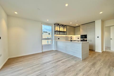 2 bedroom flat to rent, 5 Hemlock Street, Heron Wharf E14