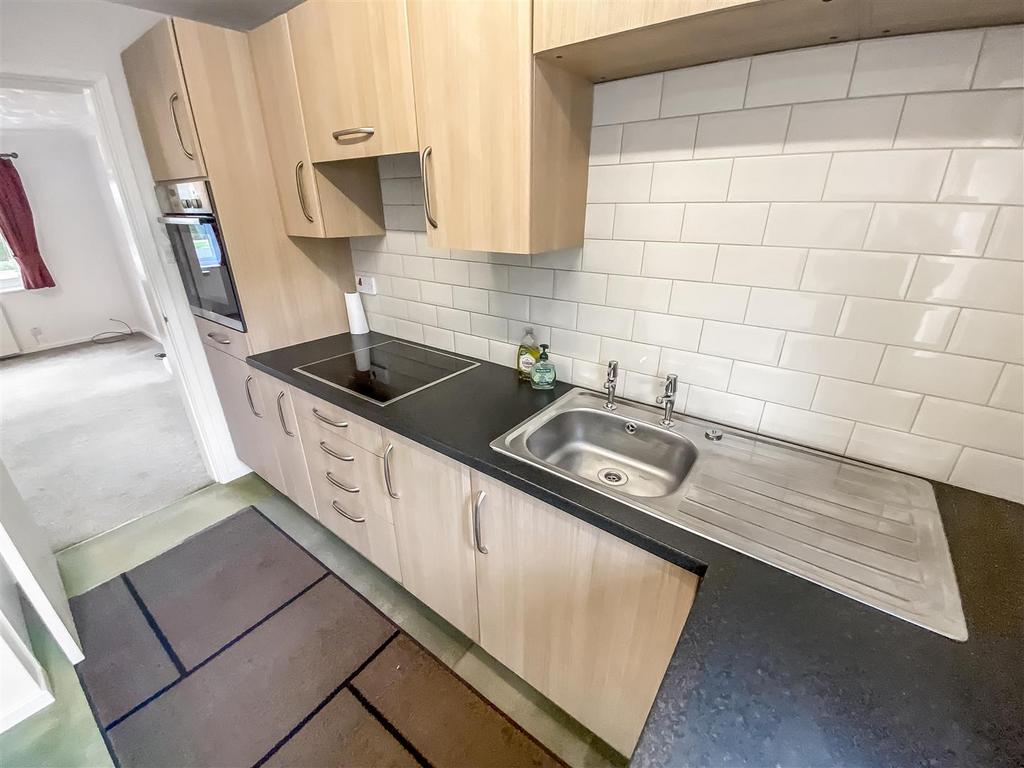 Kitchen (2).jpg