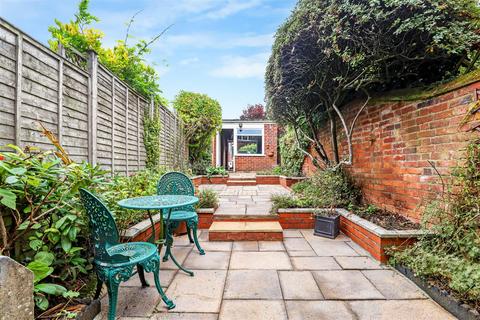 undefined, High Street, Kenilworth