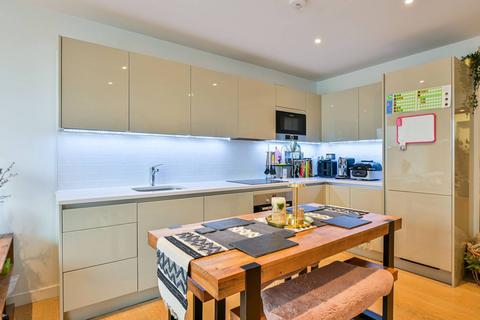 1 bedroom flat for sale, Sayer Street, Elephant and Castle, London, SE17