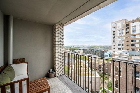 1 bedroom flat for sale, Sayer Street, Elephant and Castle, London, SE17