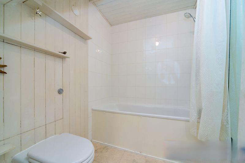 Bath 2.jpg