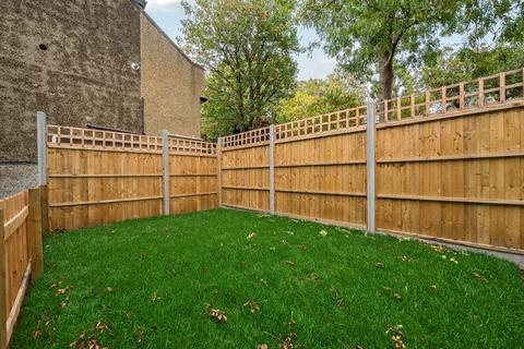 2 bedroom flat for sale, Rokeby Road, Brockley, London, SE4