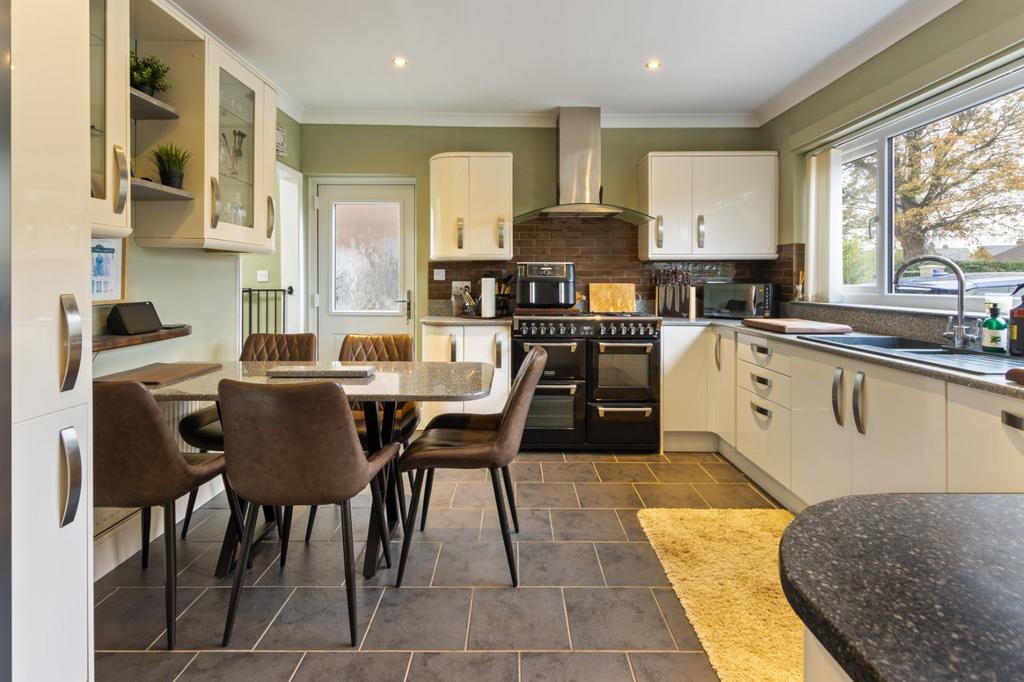 Kitchen Diner