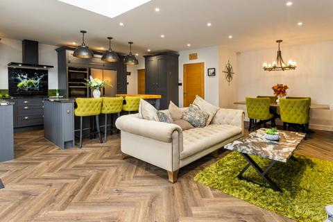 4 bedroom semi-detached house for sale, Rudham Avenue, Grimsby, DN32