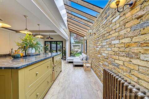 undefined, Cambridge Road, Southend-on-sea, SS1 1