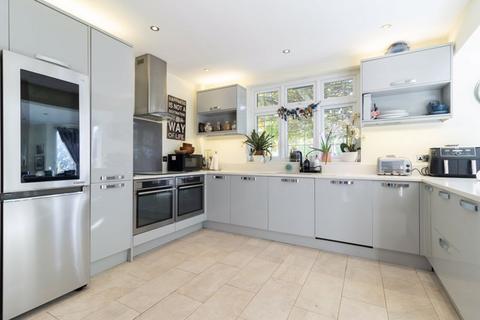 undefined, Sandy Lane South, Wallington