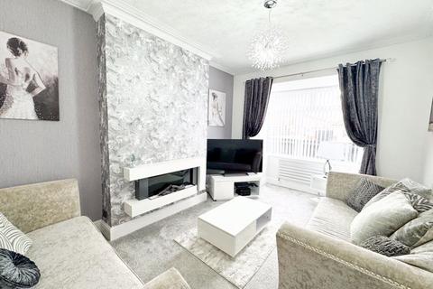 4 bedroom end of terrace house for sale, HUMBERSTONE ROAD, GRIMSBY