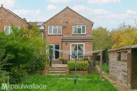 4 bedroom semi-detached house for sale, Winterscroft Road, Hoddesdon